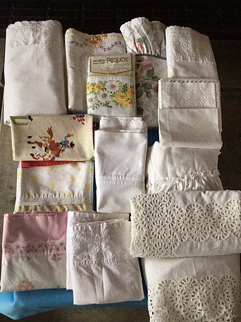VTG LOT BED LINEN SHEETS PILLOW CASES RUFFLE FULL TWIN SZ EMBROIDERED FLORAL